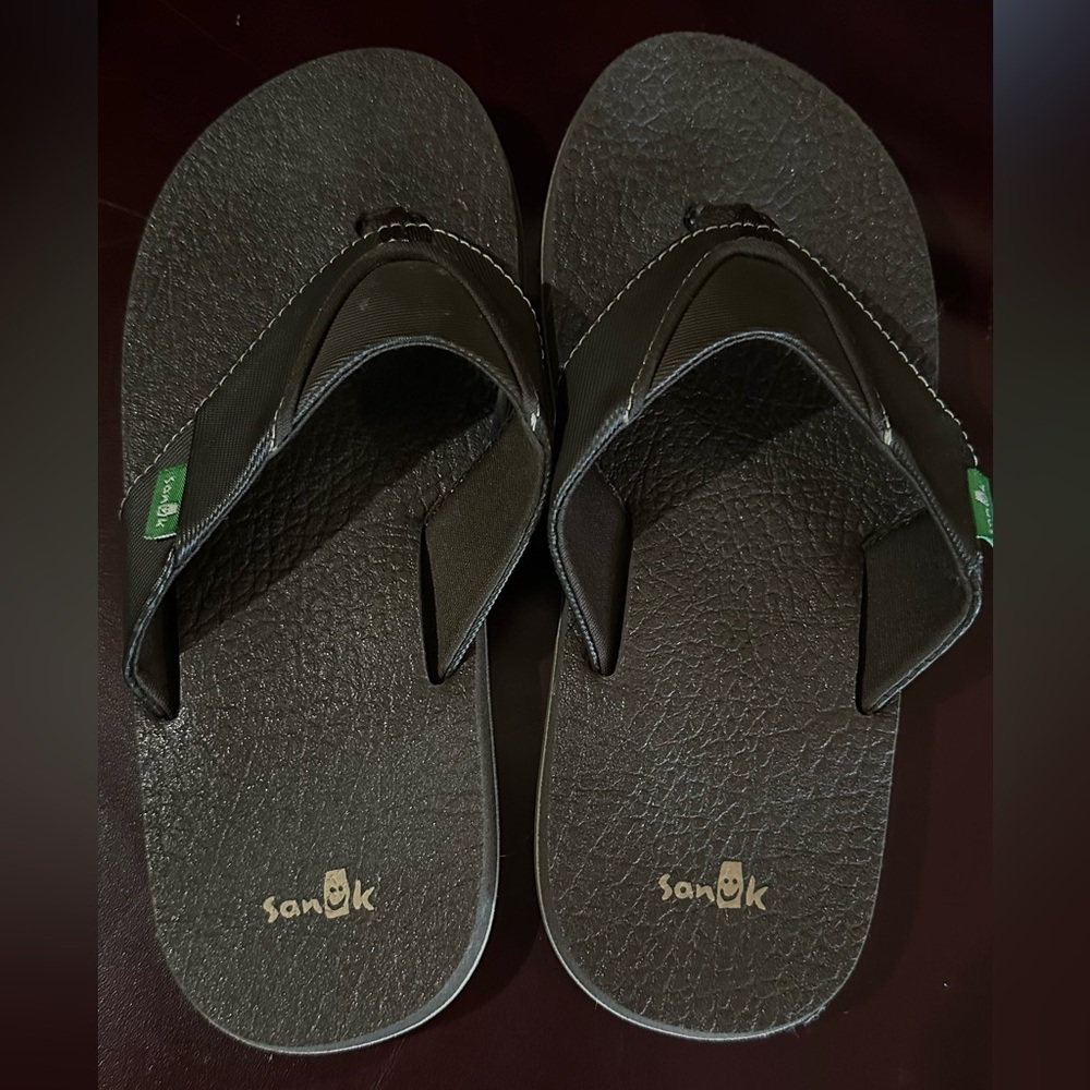 Sanuk Dark Brown Textured Sandals